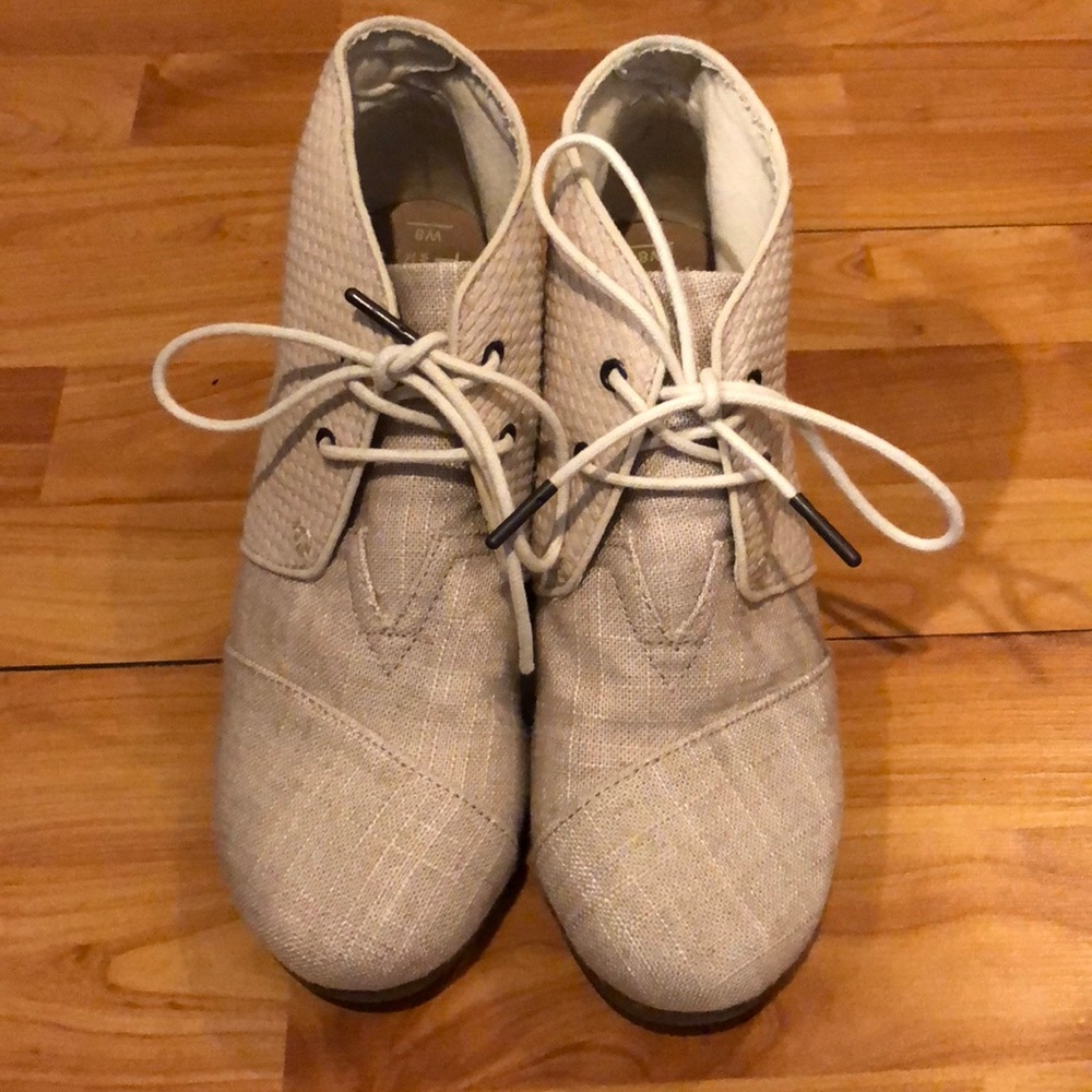 Cream Tom wedges